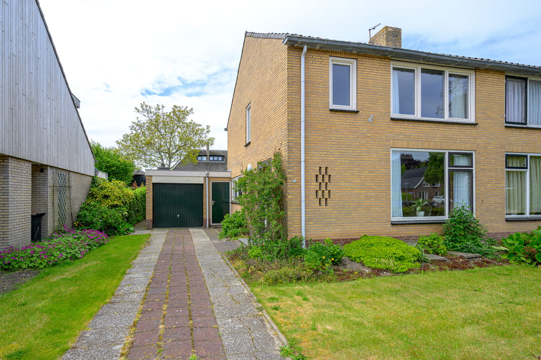 Semi-Detached Home with Garage and Renovation Potential in Wieringermeer — 32