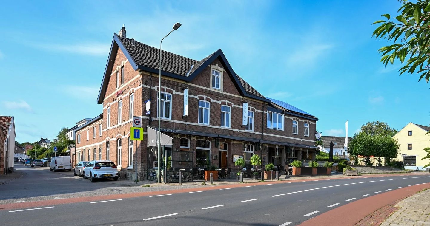 Bekijk foto 1 van Strucht 21