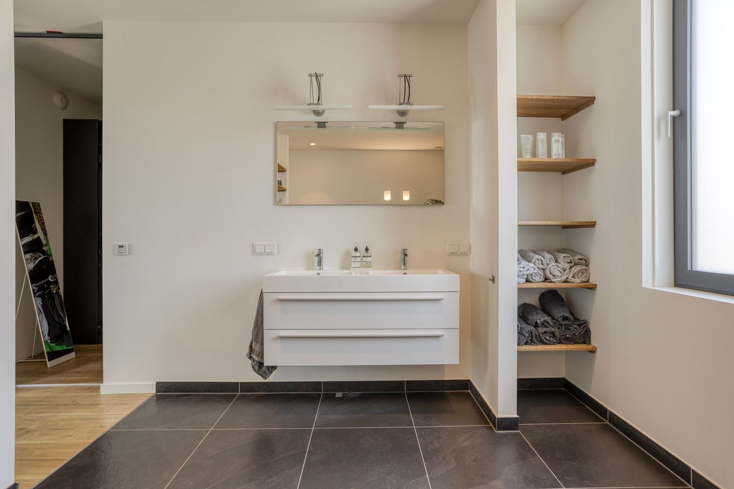 Photo 44 of Eikenstraat 3