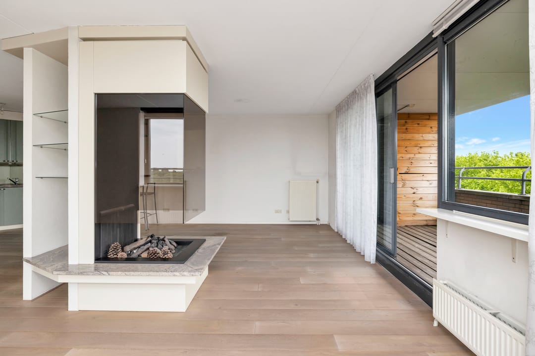Spacious Corner Apartment with Southwest Balcony and Abundant Natural Light — 17