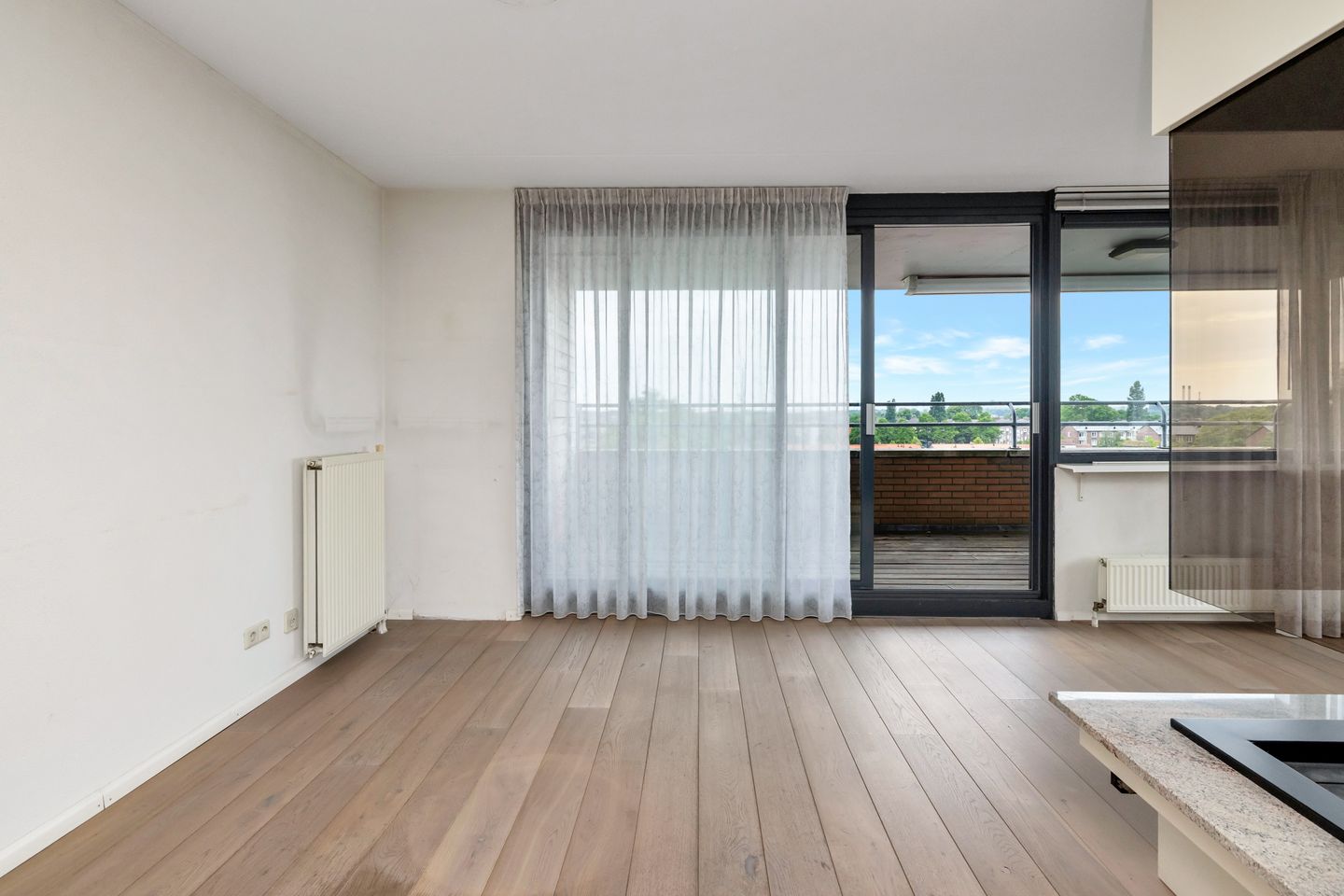 Spacious Corner Apartment with Southwest Balcony and Abundant Natural Light — 19