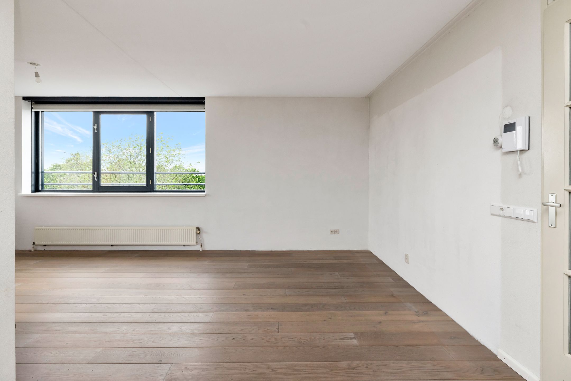 Spacious Corner Apartment with Southwest Balcony and Abundant Natural Light — 18
