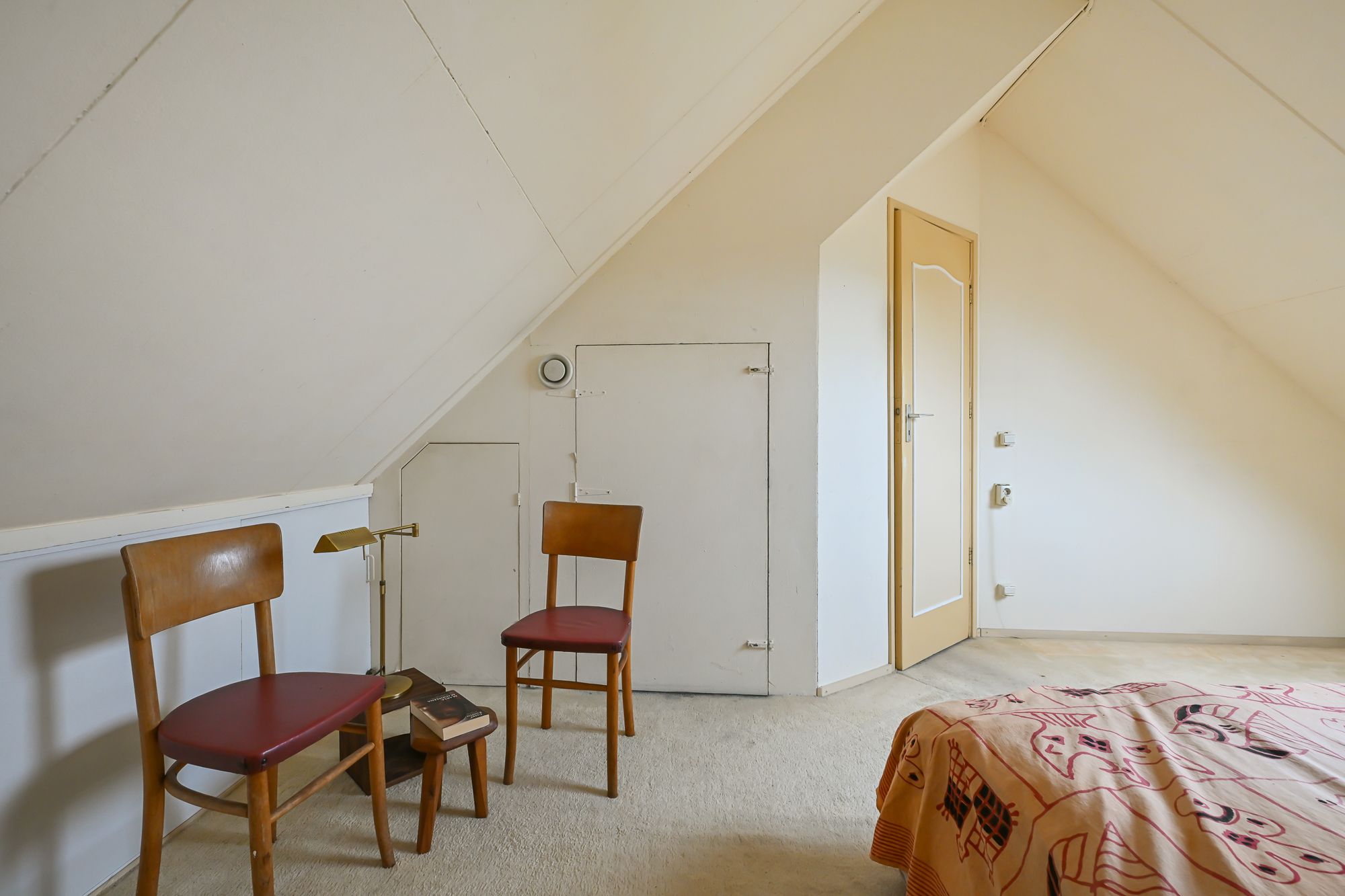Versatile Corner Home with Ground Floor Extension in Daalmeer — 33