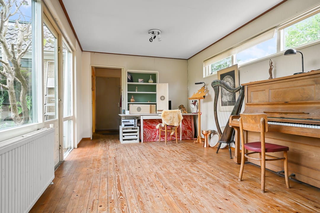 Versatile Corner Home with Ground Floor Extension in Daalmeer — 11