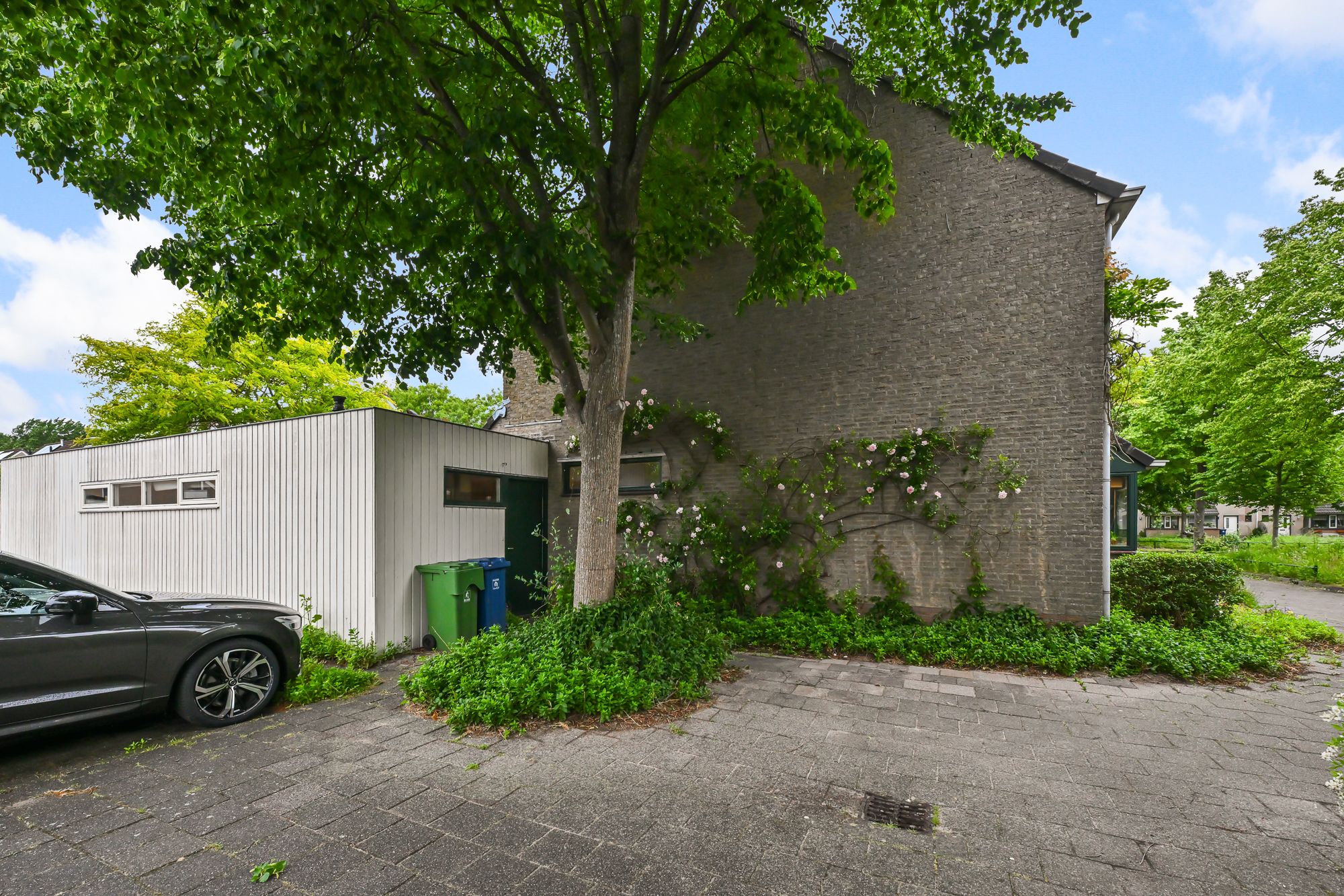 Versatile Corner Home with Ground Floor Extension in Daalmeer — 36