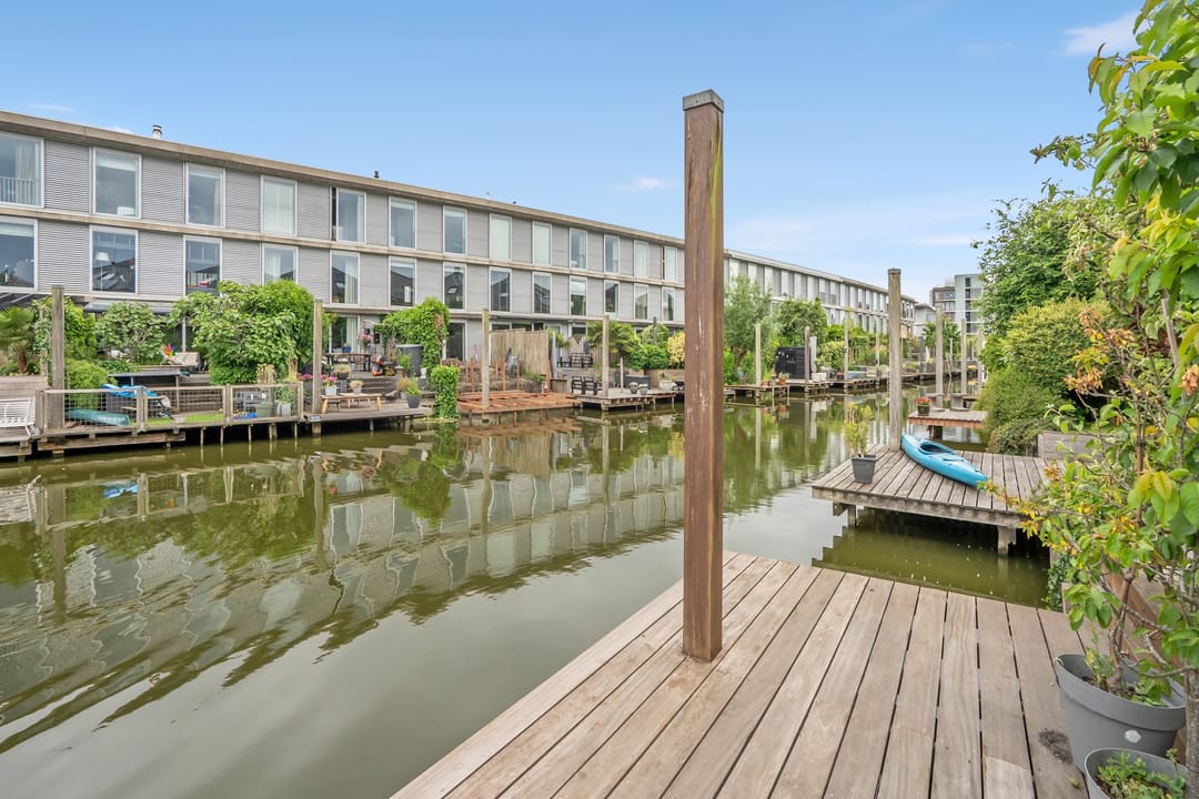 Spacious Waterfront Villa in the Island Kingdom of Wateringse Veld — 16