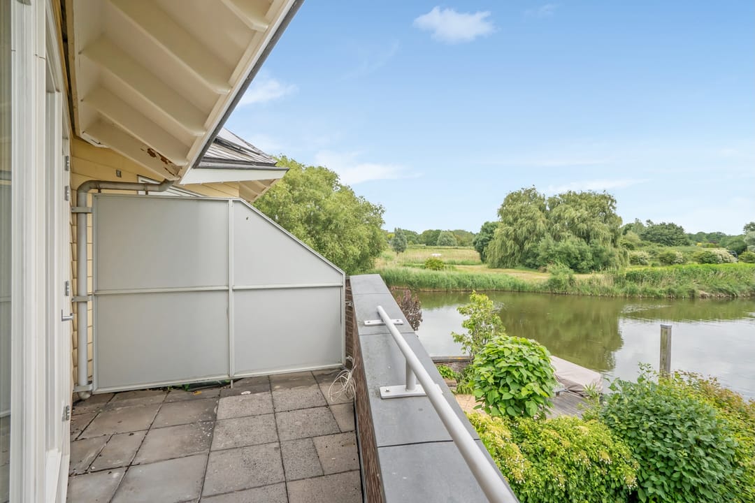 Spacious Waterfront Villa in the Island Kingdom of Wateringse Veld — 38
