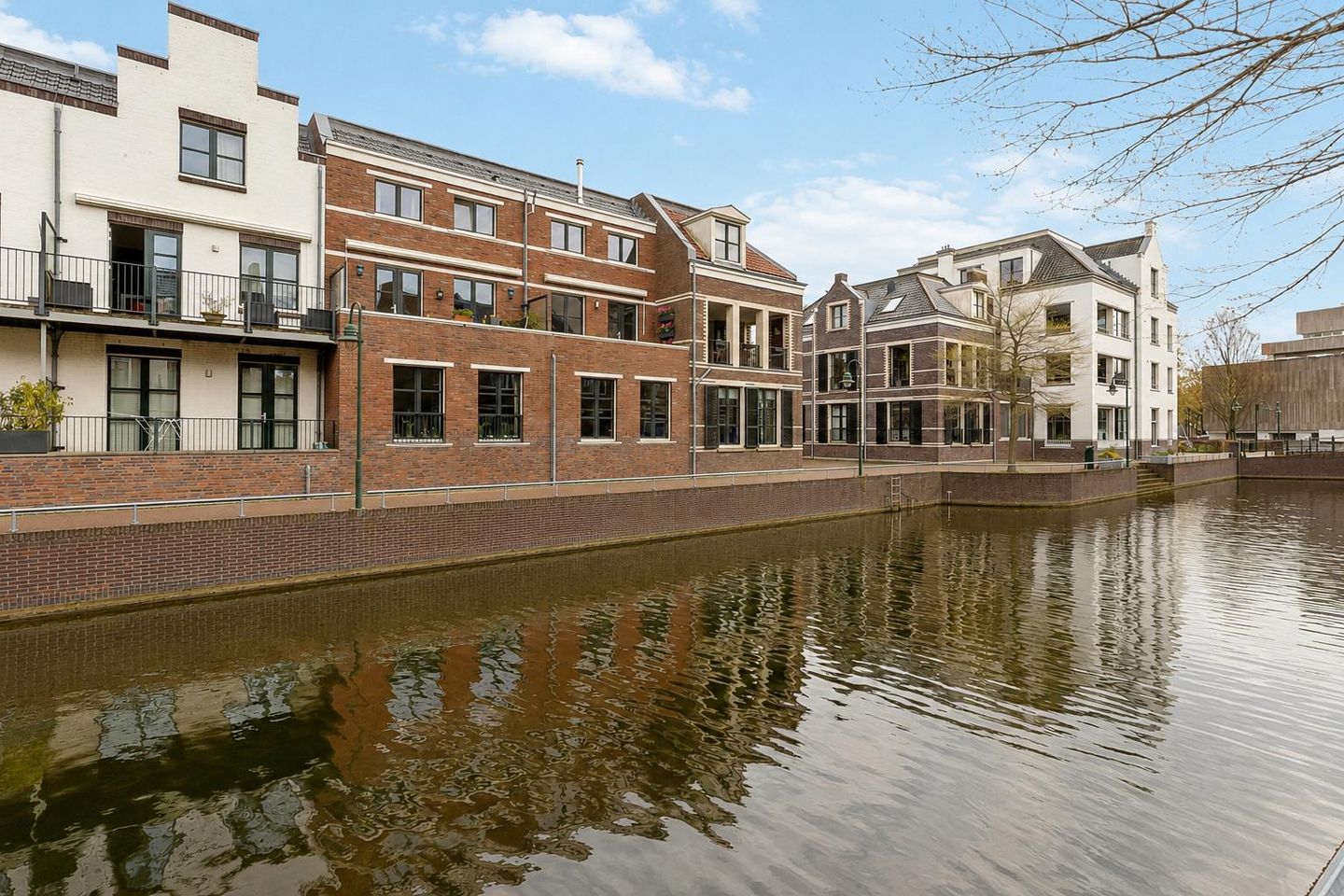 Well-Maintained Canal House in the Heart of Bussum with Private Parking — 40