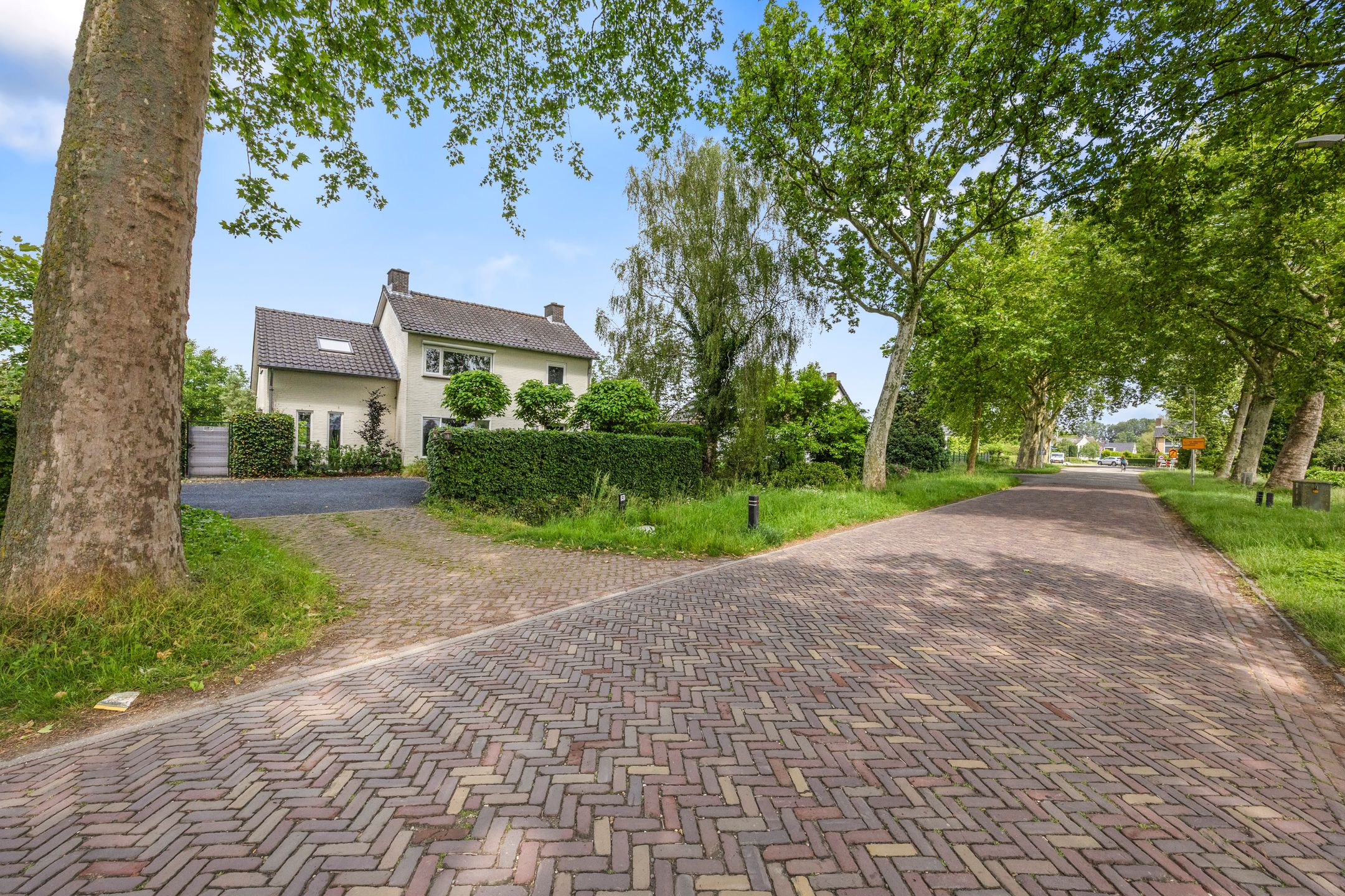 Spacious Detached Family Home with Large Private Garden and Sustainable Features — 75