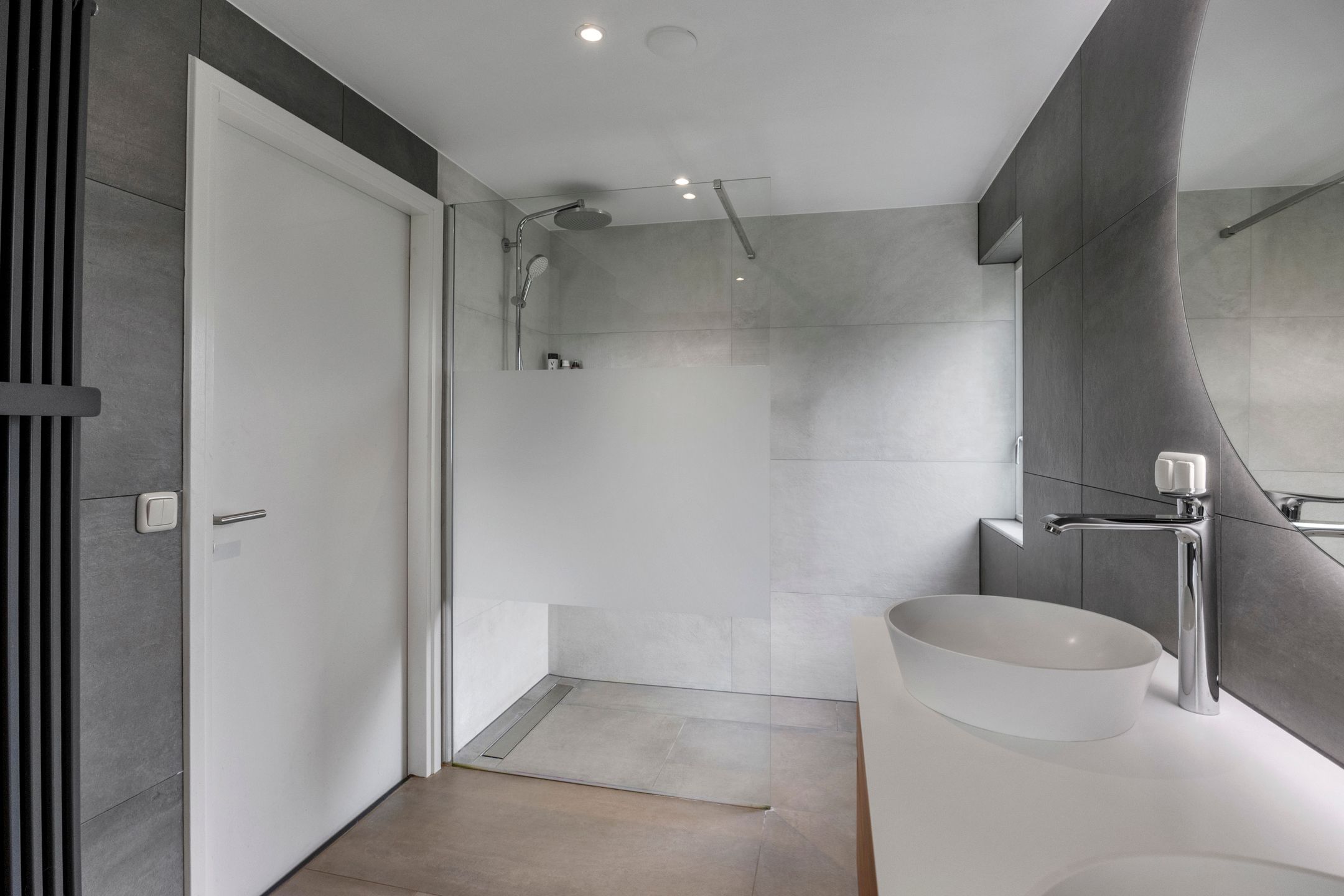 Spacious Detached Family Home with Large Private Garden and Sustainable Features — 48
