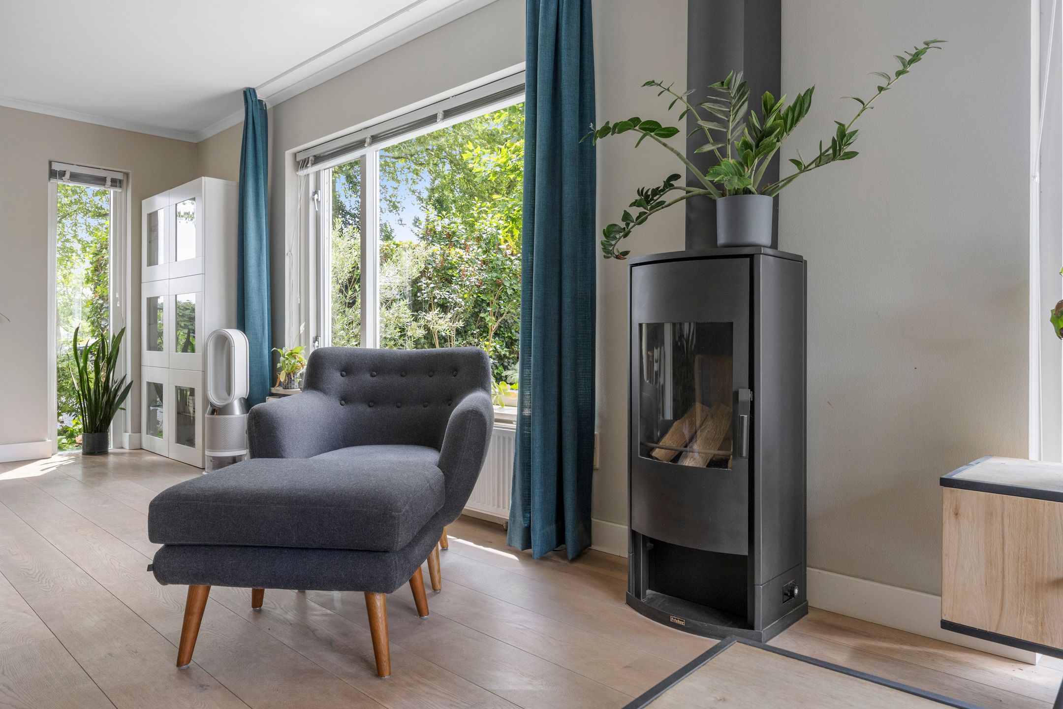 Spacious Detached Family Home with Large Private Garden and Sustainable Features — 21