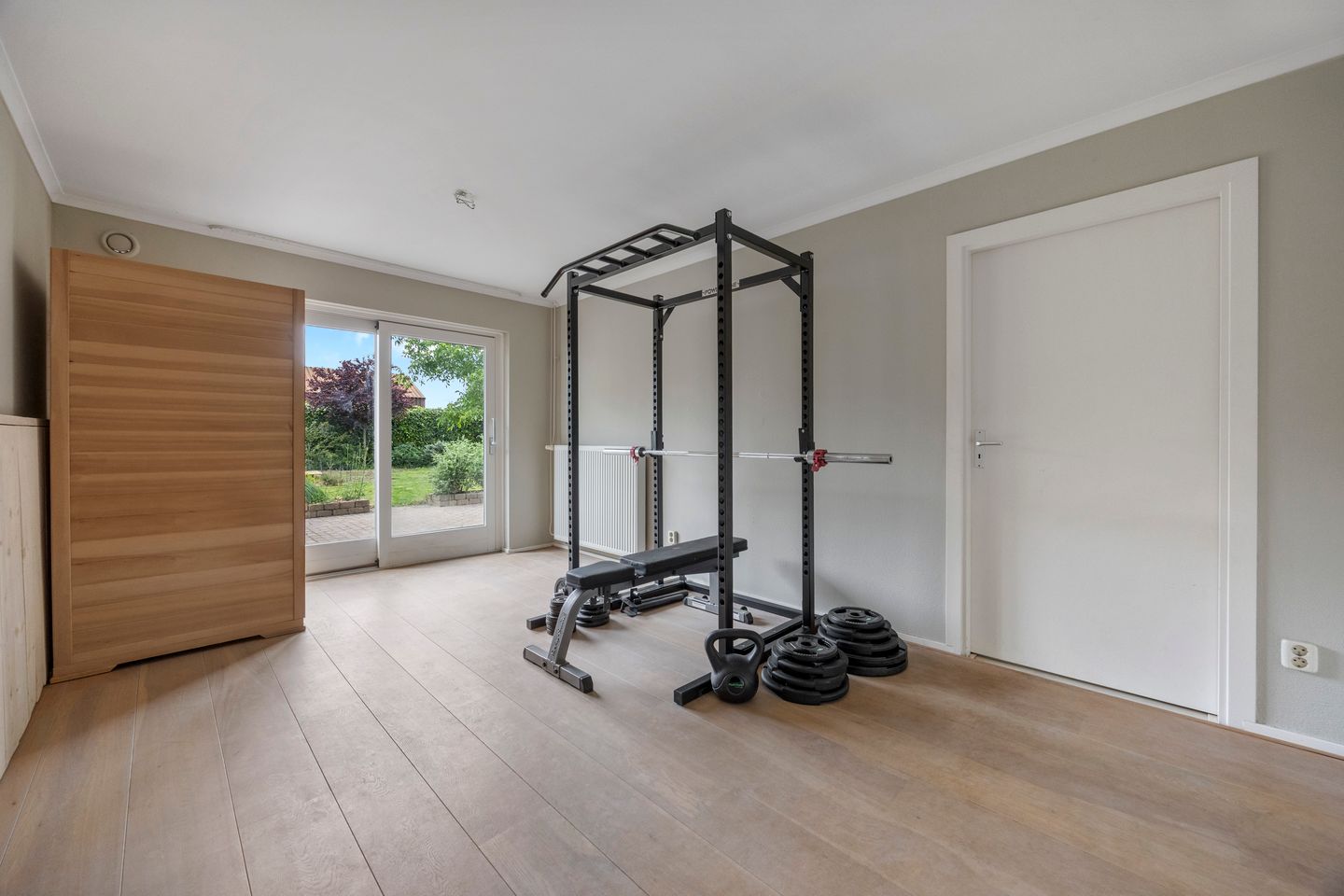 Spacious Detached Family Home with Large Private Garden and Sustainable Features — 29