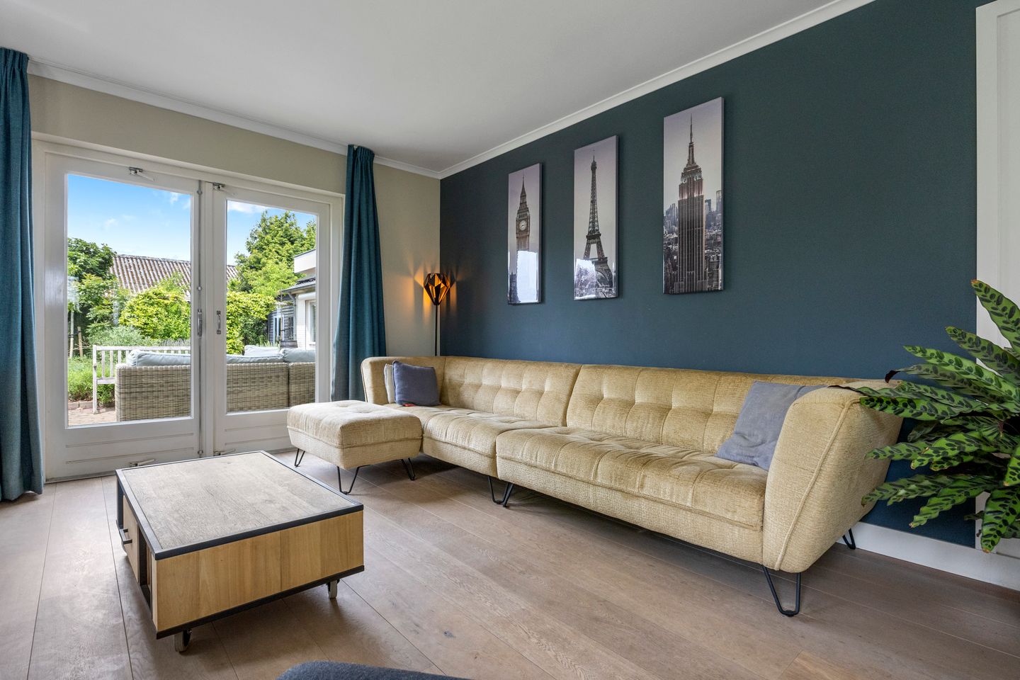 Spacious Detached Family Home with Large Private Garden and Sustainable Features — 20