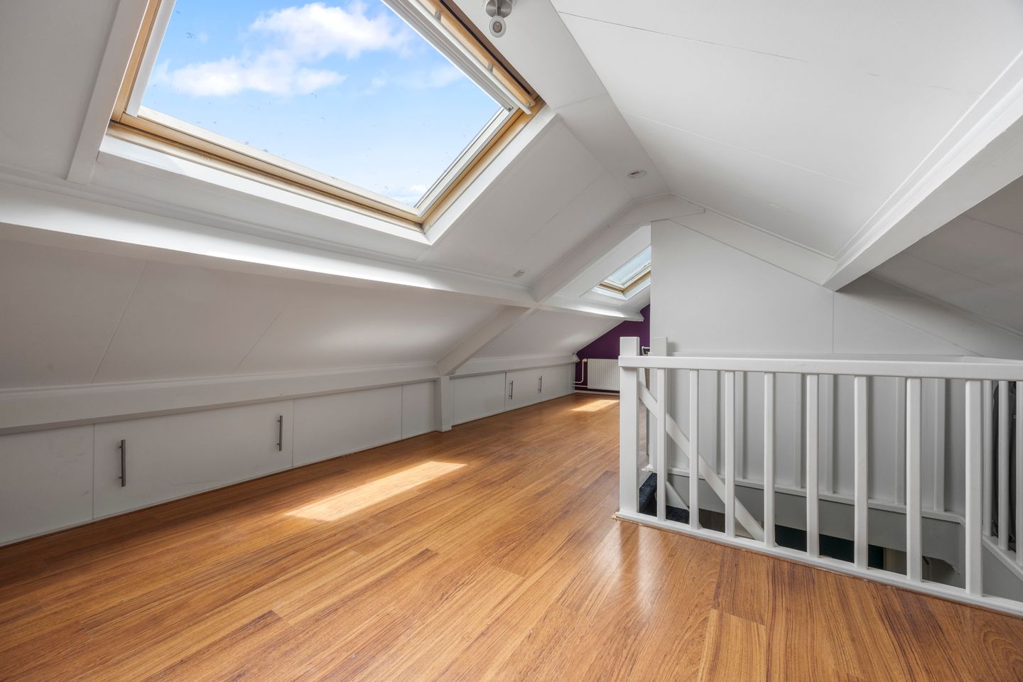 Spacious Detached Family Home with Large Private Garden and Sustainable Features — 64