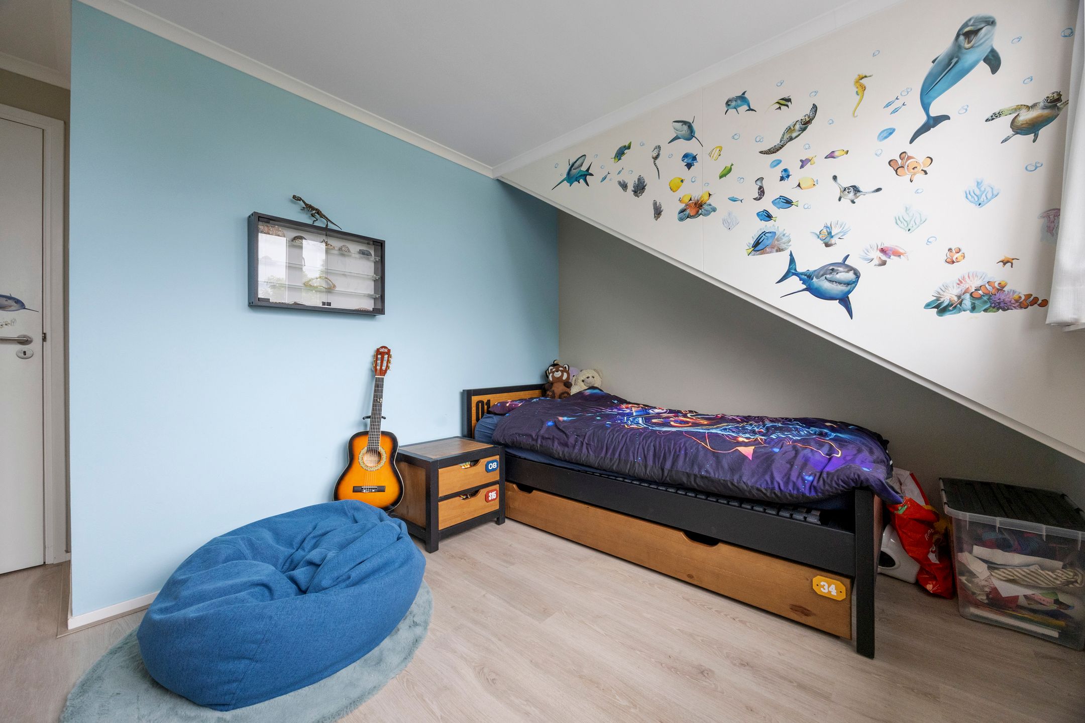 Spacious Detached Family Home with Large Private Garden and Sustainable Features — 66