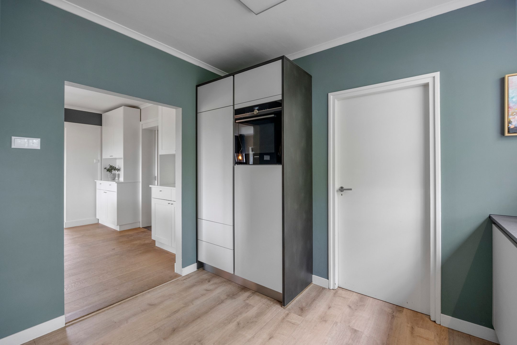 Spacious Detached Family Home with Large Private Garden and Sustainable Features — 24