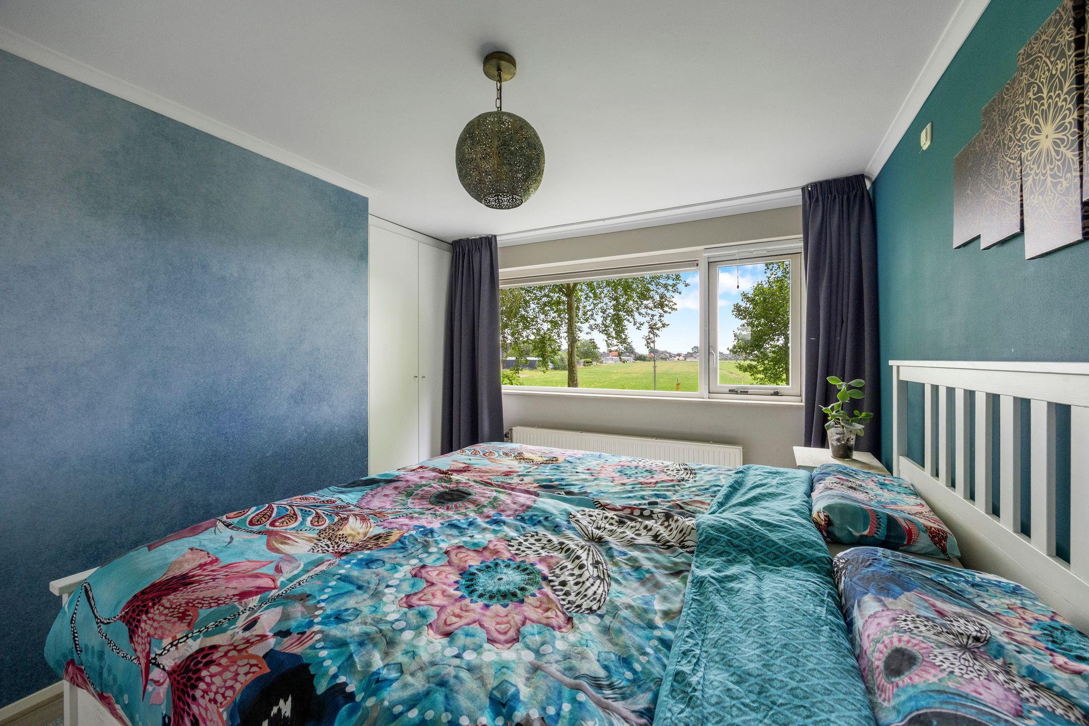 Spacious Detached Family Home with Large Private Garden and Sustainable Features — 57
