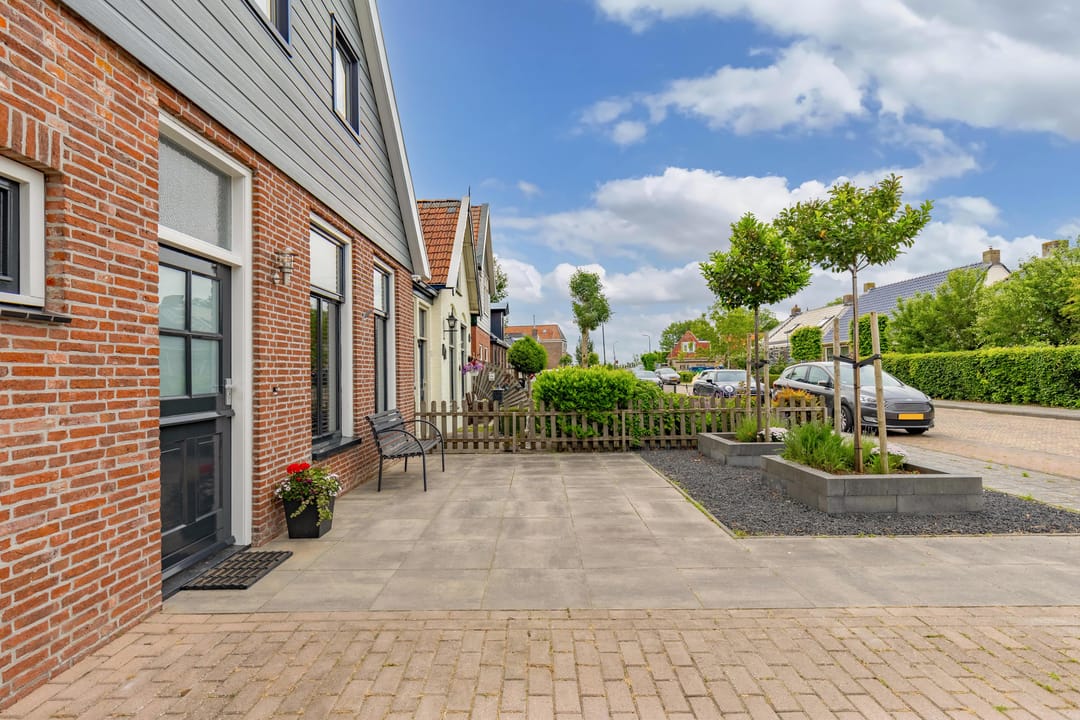 Photo 8 of Schoolstraat 18