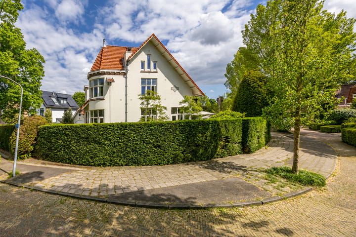 Photo 3 of Linnaeuslaan 4