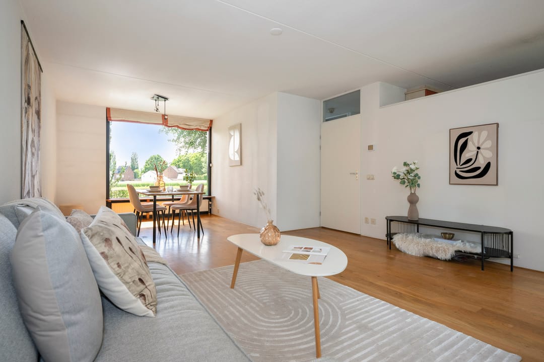 Semi-Detached Home with Free Views and Private Parking in Maastricht — 8