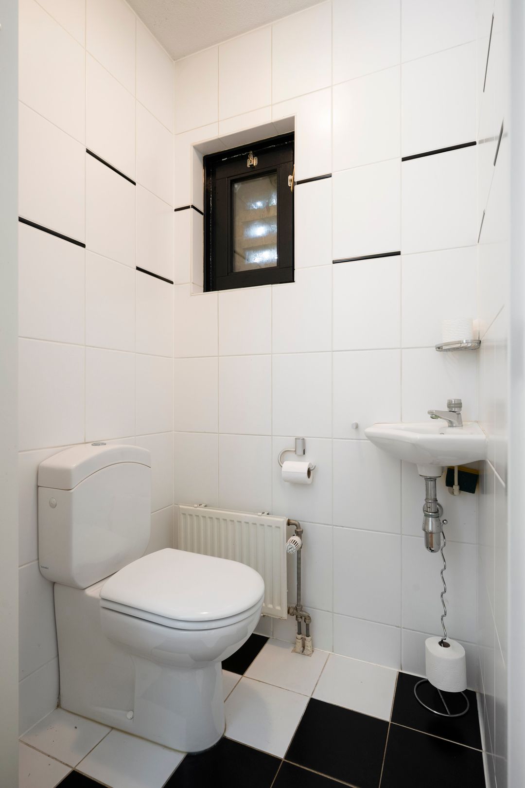Semi-Detached Home with Free Views and Private Parking in Maastricht — 13