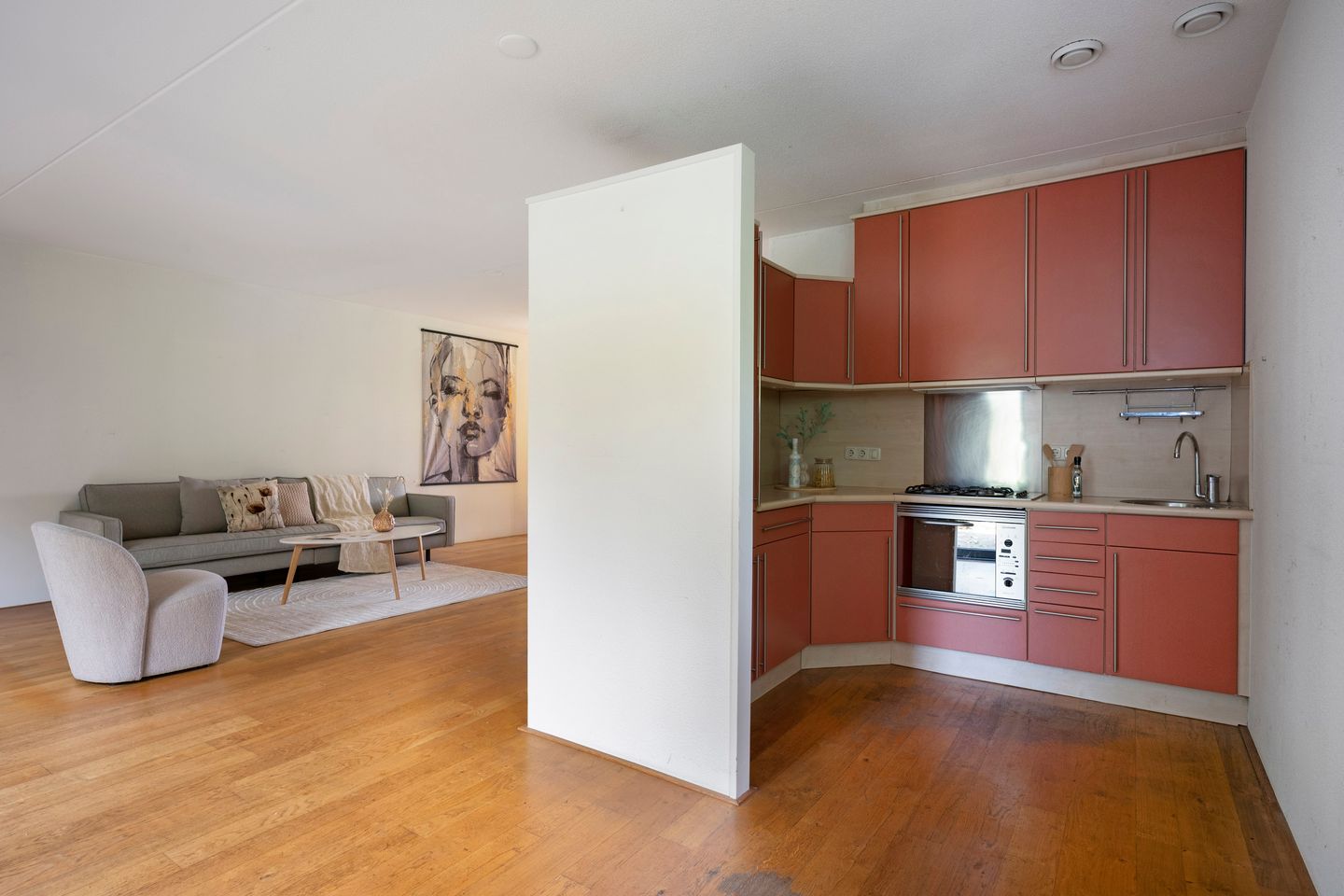 Semi-Detached Home with Free Views and Private Parking in Maastricht — 10