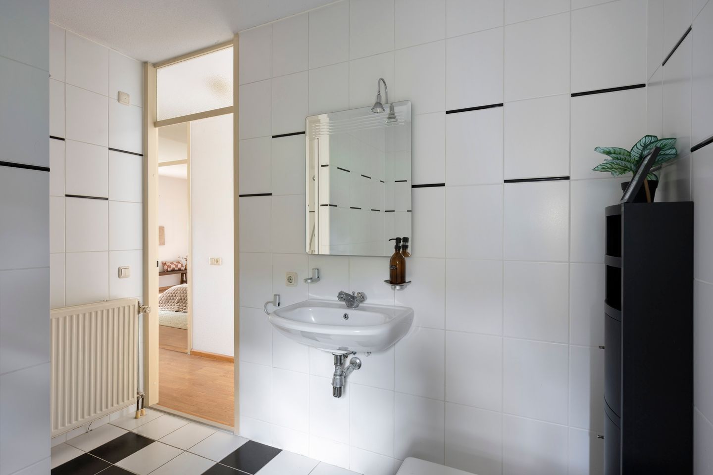 Semi-Detached Home with Free Views and Private Parking in Maastricht — 19