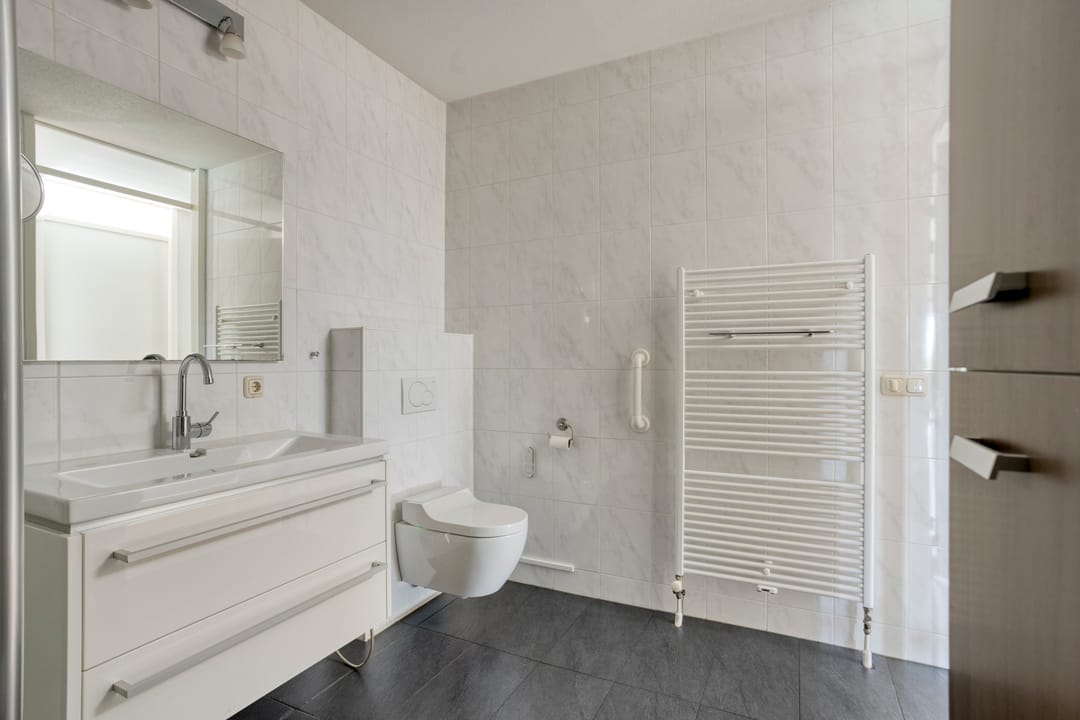 Spacious 3-Room Apartment with South-Facing Balcony in Central Castricum — 28