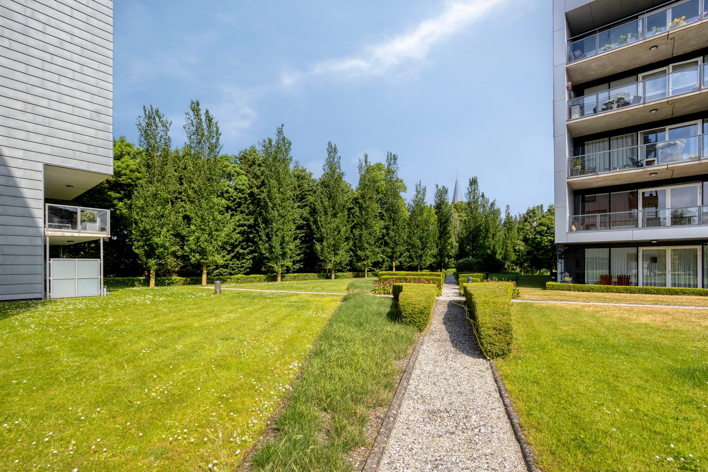Spacious 3-Room Apartment with South-Facing Balcony in Central Castricum — 40