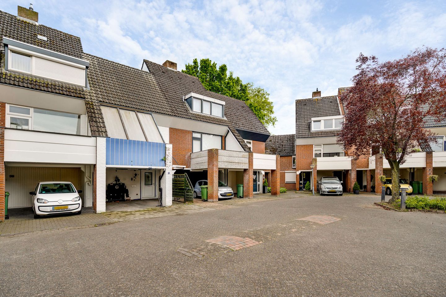 Foto 4 van Leukerhof 41