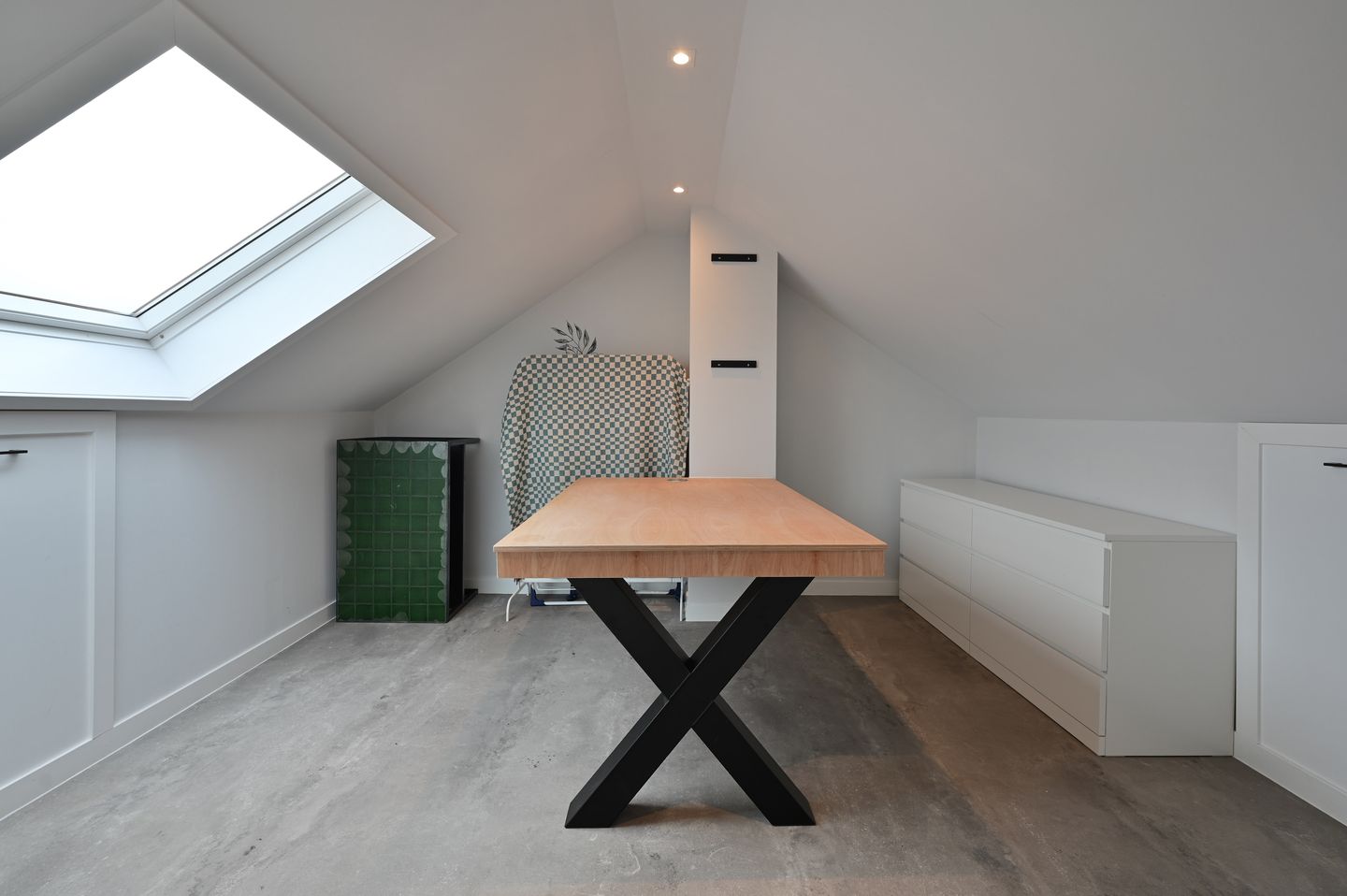 Spacious Renovated Terraced House with Basement and Modern Extension in Putten — 29