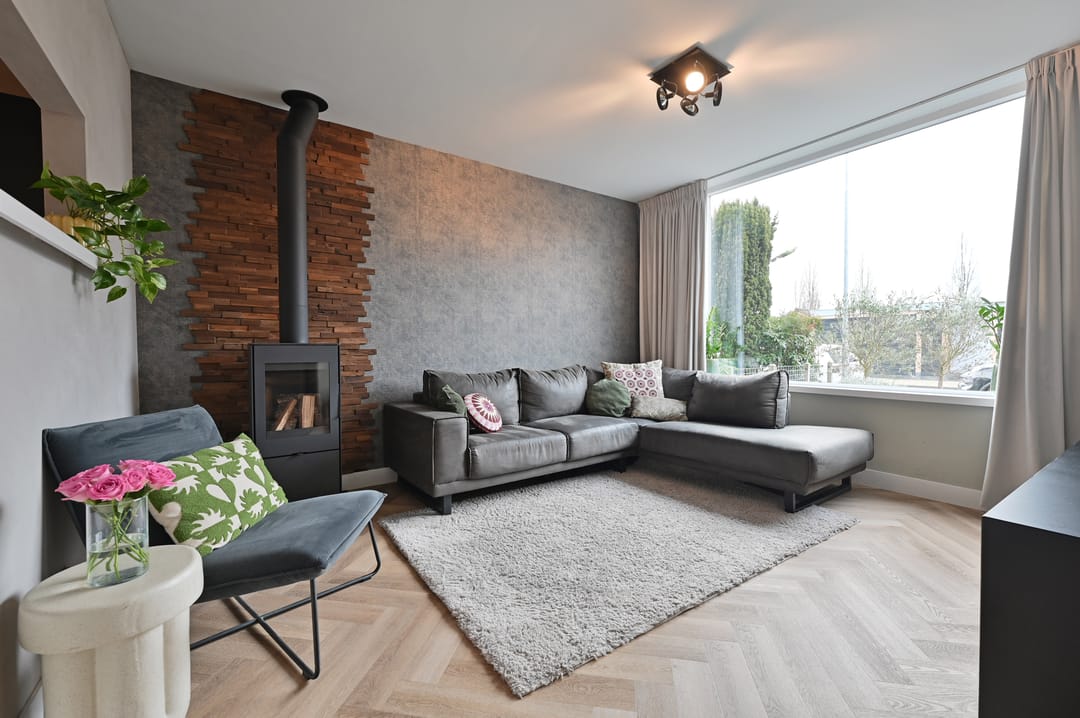 Spacious Renovated Terraced House with Basement and Modern Extension in Putten — 7