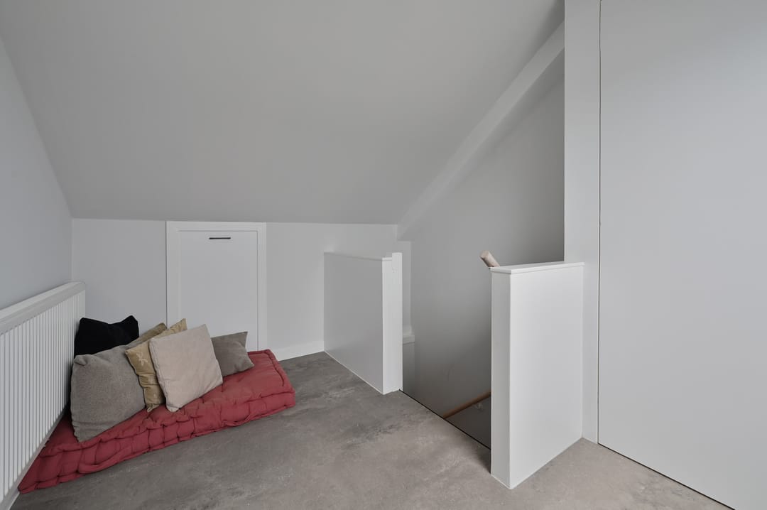Spacious Renovated Terraced House with Basement and Modern Extension in Putten — 28