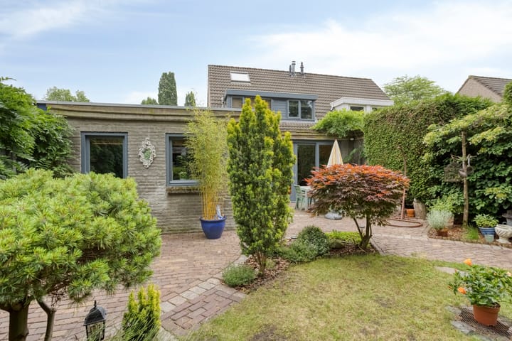 Foto 3 van Berliozhof 19