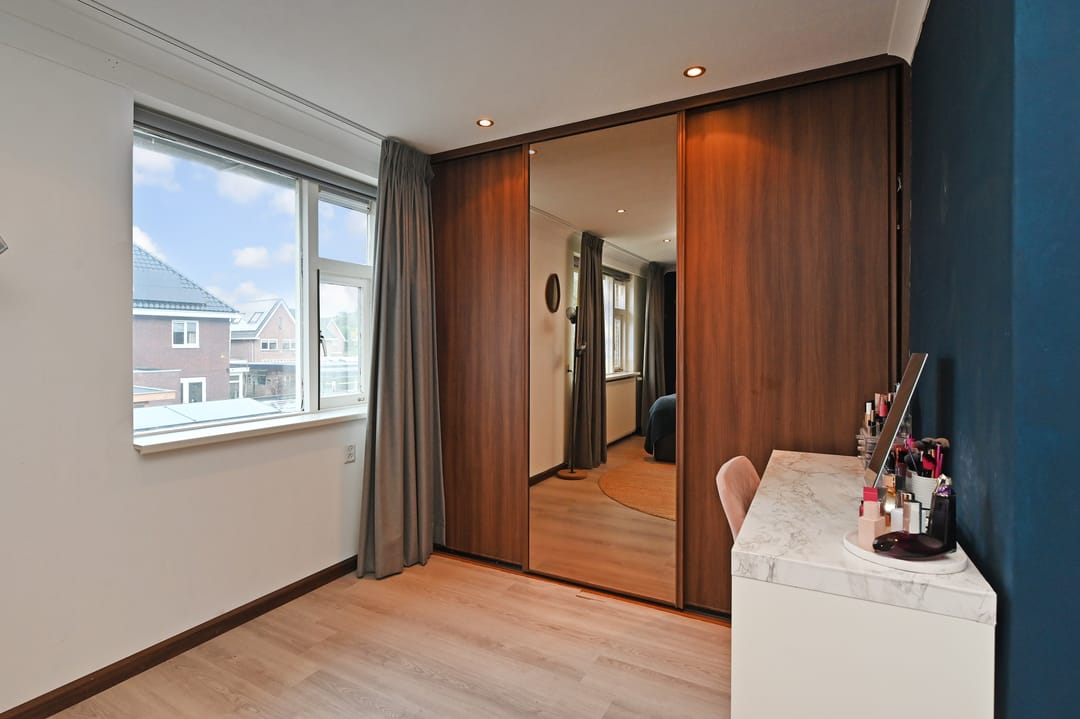 Spacious Family Home with Garden in Naaldwijk — 23