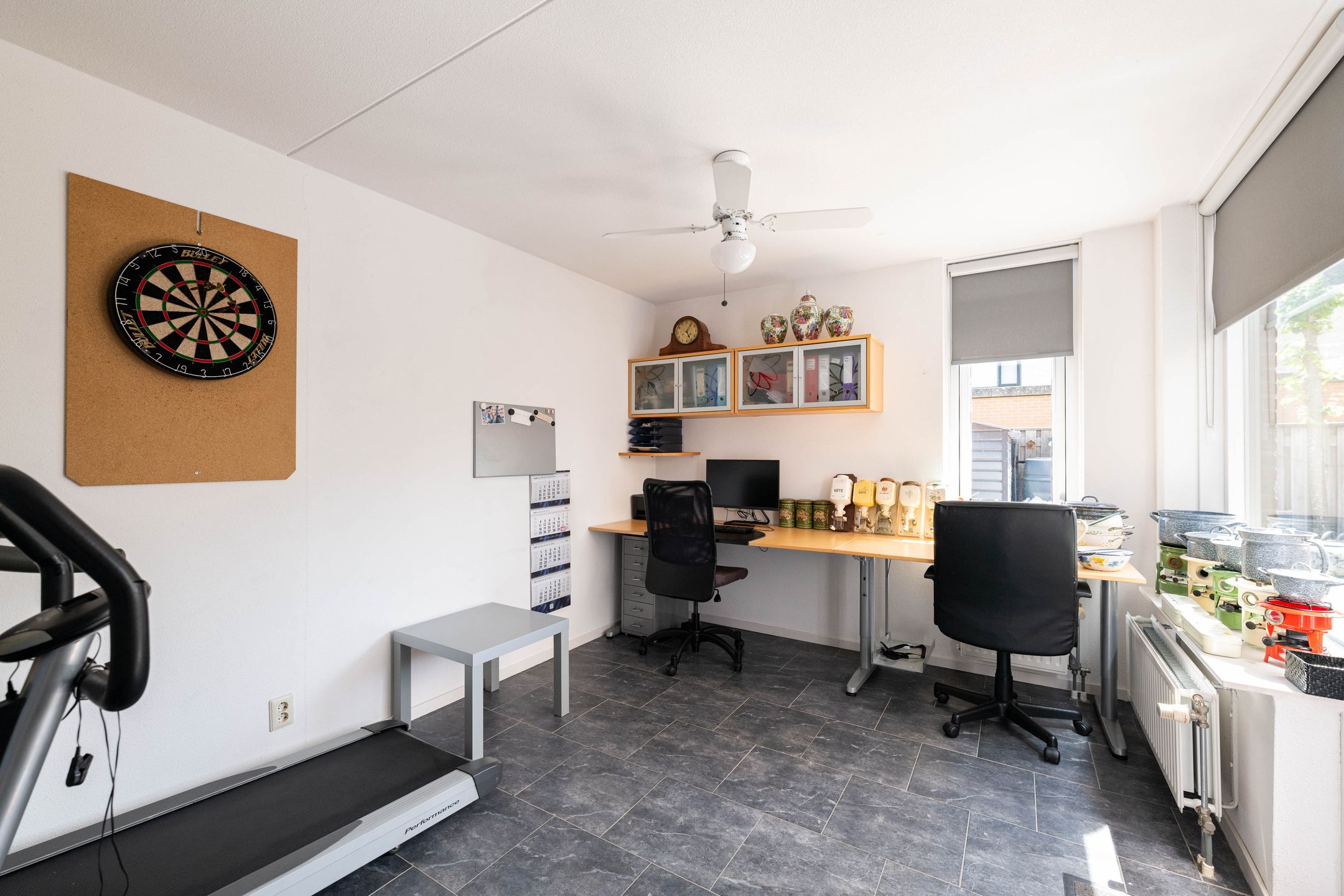 Spacious Semi-Detached Home with Garden Room and Garage in De Ravense Hoek — 21