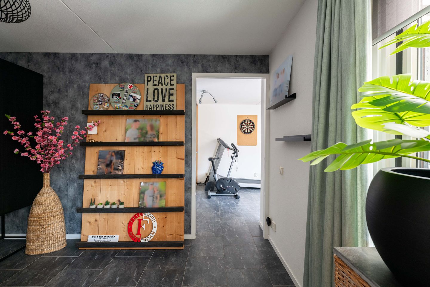 Spacious Semi-Detached Home with Garden Room and Garage in De Ravense Hoek — 20