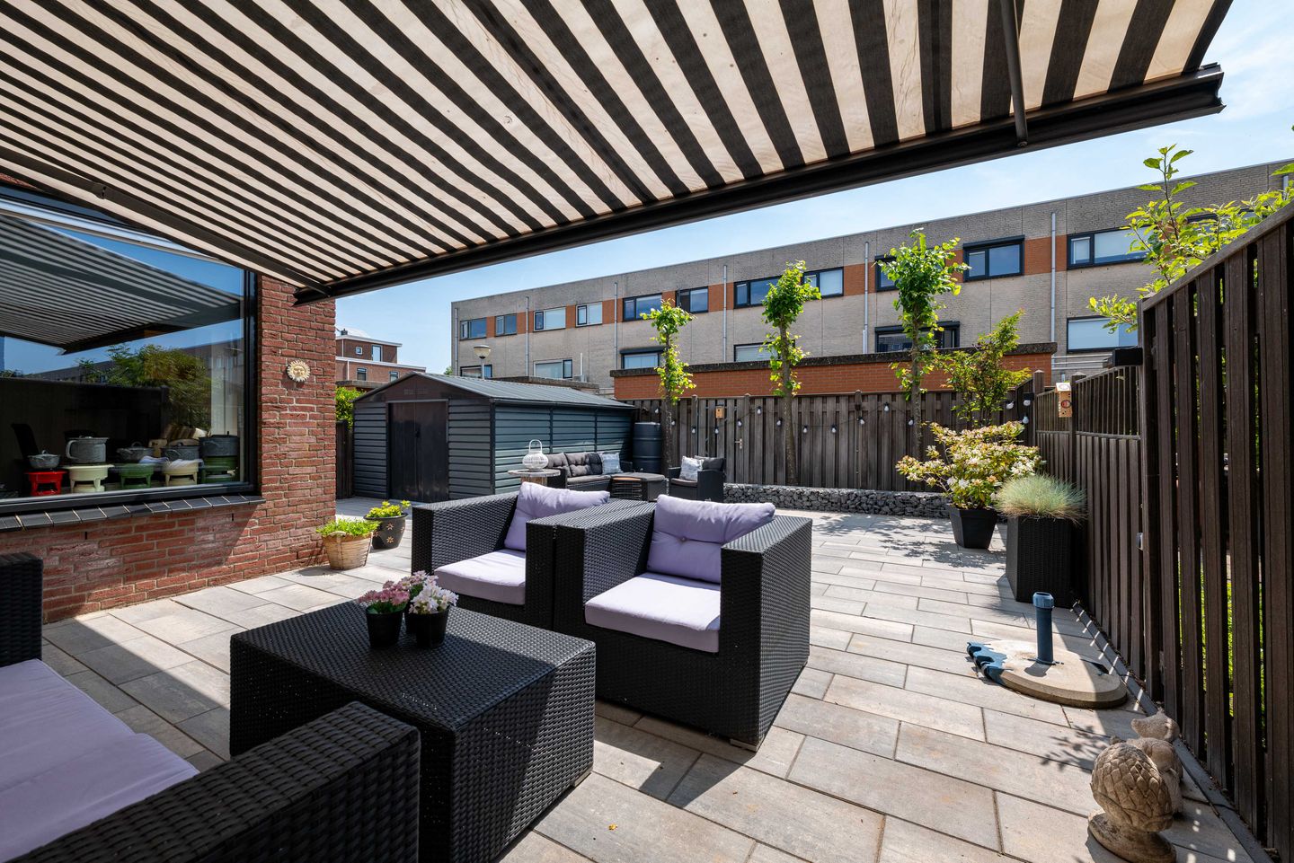 Spacious Semi-Detached Home with Garden Room and Garage in De Ravense Hoek — 44