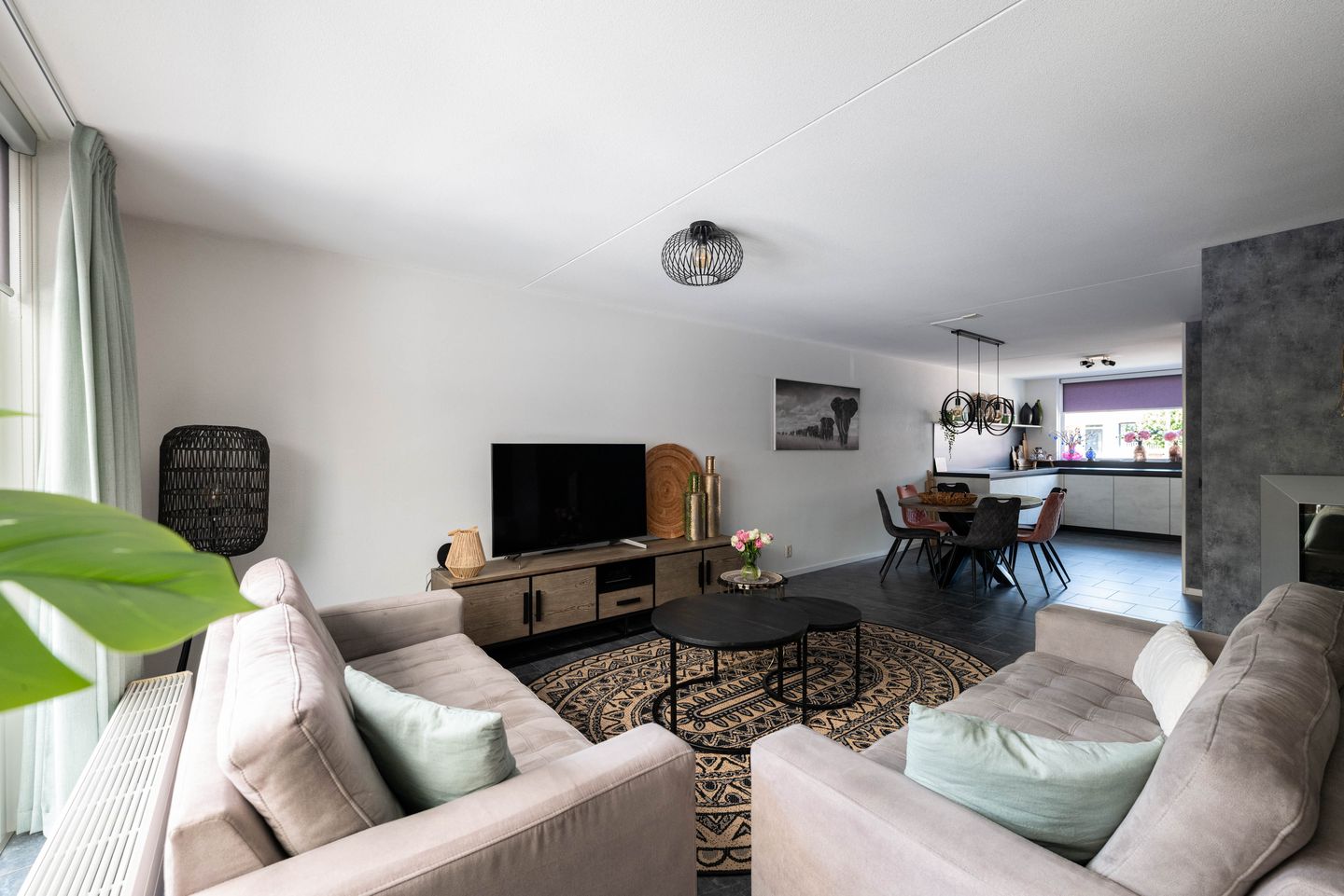 Spacious Semi-Detached Home with Garden Room and Garage in De Ravense Hoek — 19