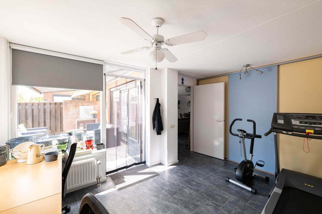 Spacious Semi-Detached Home with Garden Room and Garage in De Ravense Hoek — 22