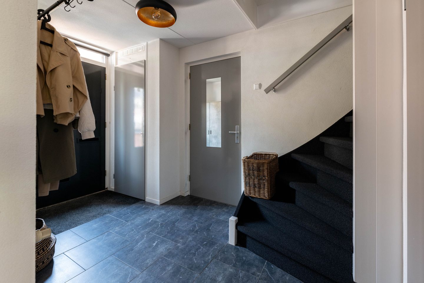 Spacious Semi-Detached Home with Garden Room and Garage in De Ravense Hoek — 25