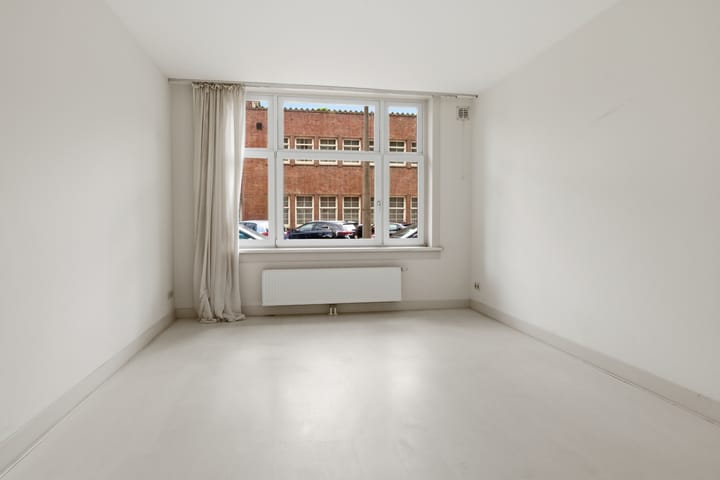Photo 4 of Nieuwe Uilenburgerstraat 70-H