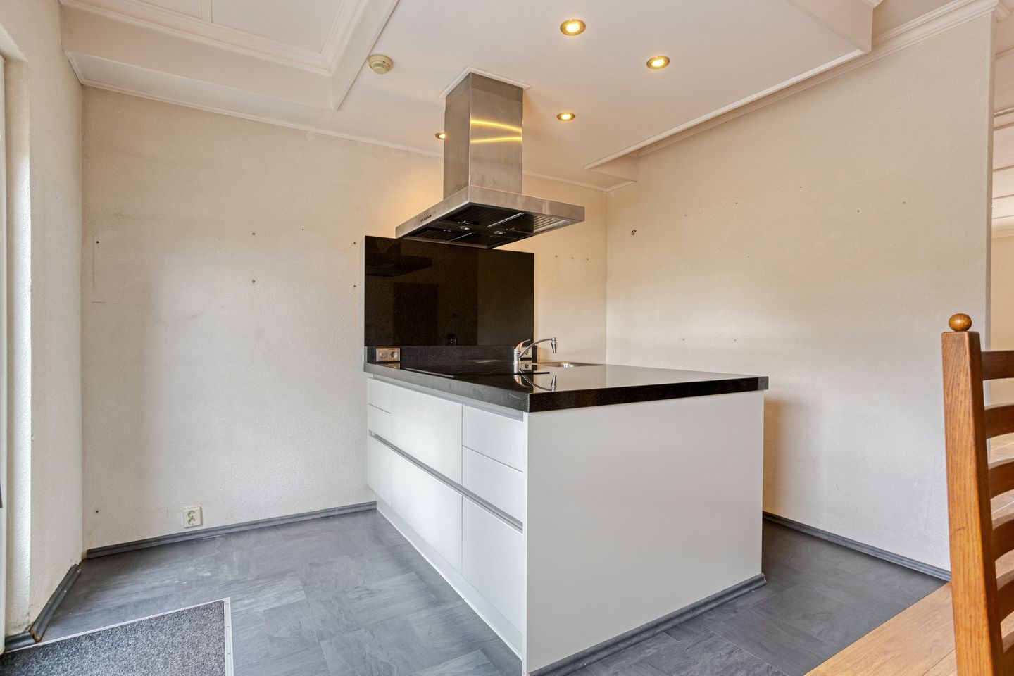 Spacious 1970s Family Home with Sunny Garden in the Heart of Ruurlo — 20