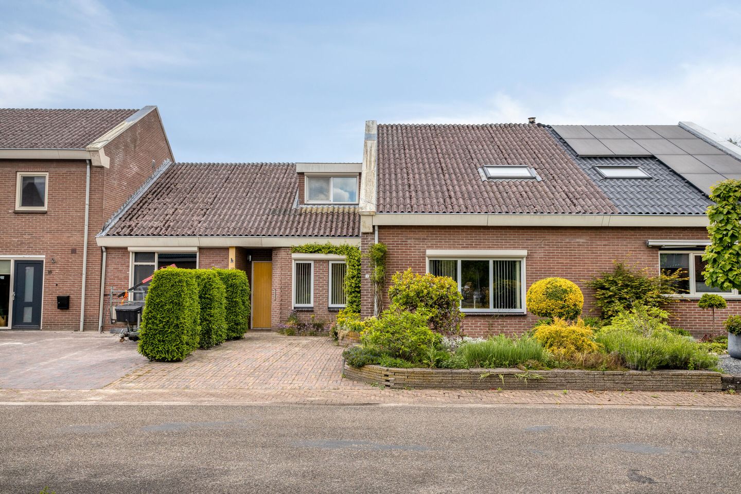 Spacious 1970s Family Home with Sunny Garden in the Heart of Ruurlo — 40