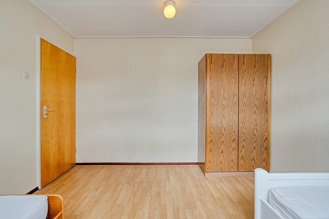 Spacious 1970s Family Home with Sunny Garden in the Heart of Ruurlo — 28
