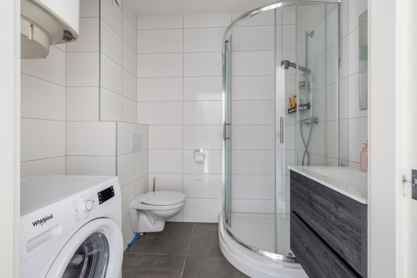 Renovated Apartment with South-Facing Balcony in Breda — 29
