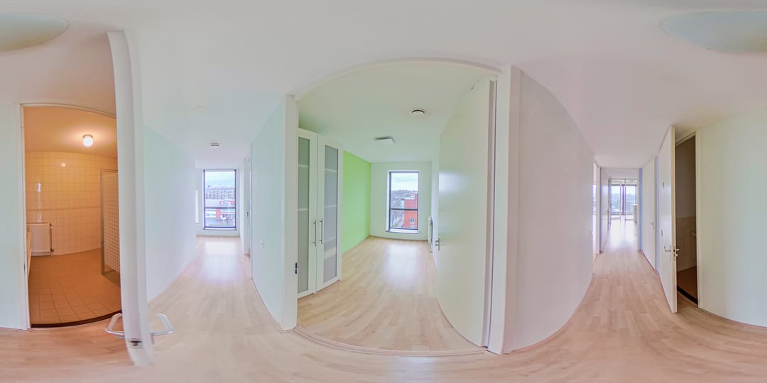 Spacious 3-Bedroom Apartment with South-Facing Balcony in Amsterdam-West — 31