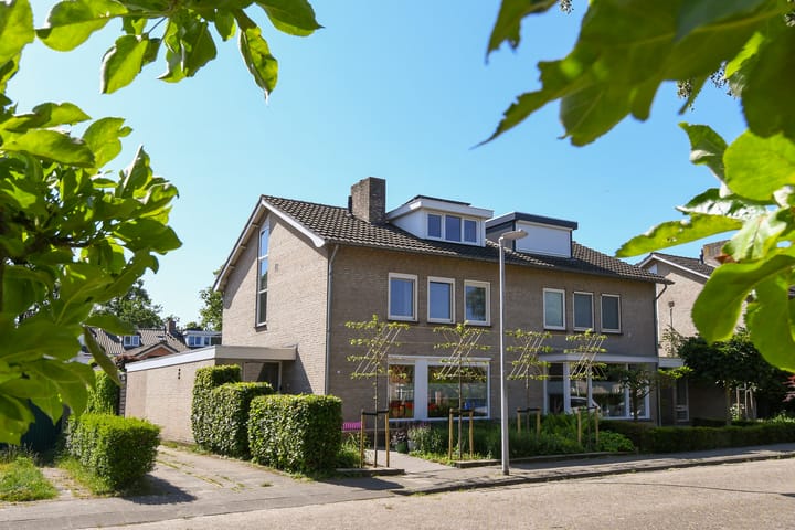 Photo 2 of Van Ruusbroecstraat 21