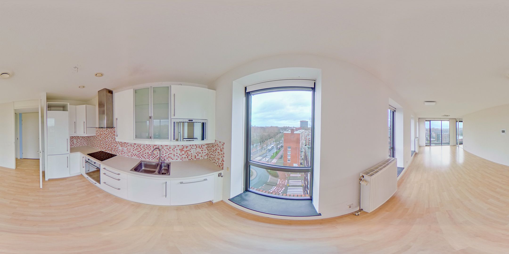 Spacious 3-Bedroom Apartment with South-Facing Balcony in Amsterdam-West — 30