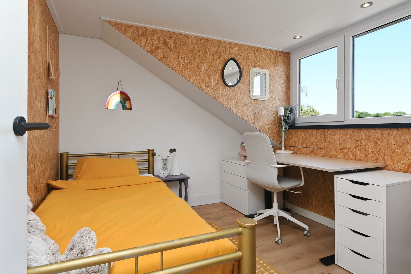 Spacious 5-Bedroom Family Home in Central Nuenen — 34